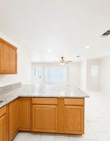 rental at 7234  Coral Spgs in San Antonio, TX — photo 4