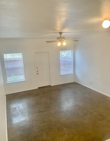 3-bedroom rental at 10706 Mathom Lndg Unit 3 in Universal City, TX — photo 4