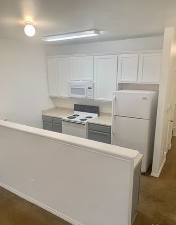 3-bedroom rental at 10706 Mathom Lndg Unit 3 in Universal City, TX — photo 5