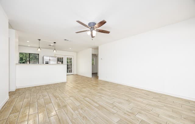 rental at 14110  Clover Hill in San Antonio, TX — photo 4