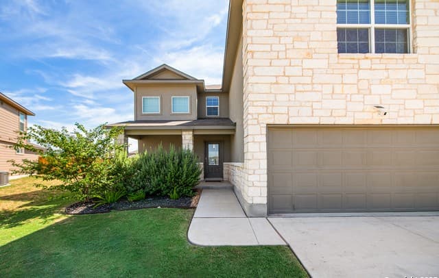 rental at 4794  Chalk Flats in San Antonio, TX — photo 2