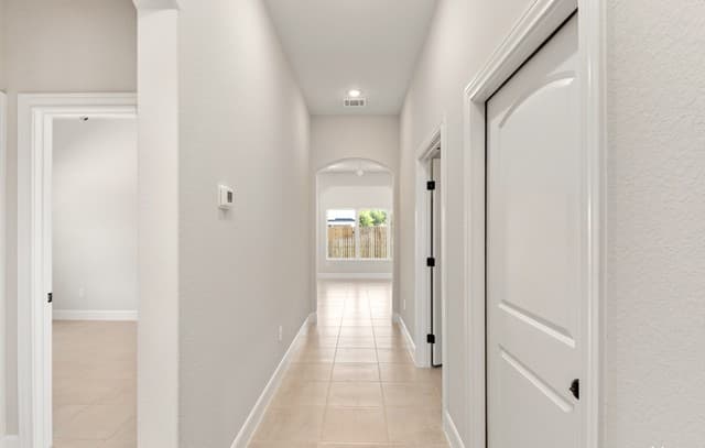 rental at 215  Park Circle in Hondo, TX — photo 5
