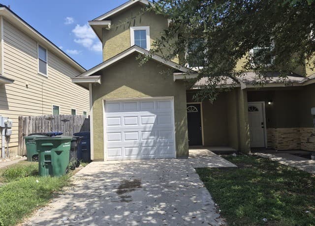 rental at 4814  Appleseed Court in San Antonio, TX — photo 1