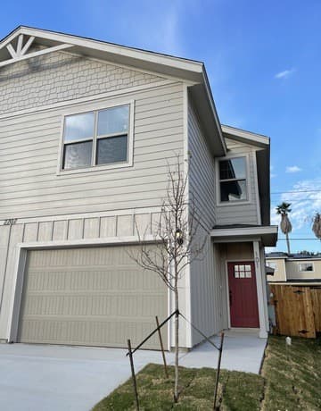rental at 2207  Lynwood Bnd Unit 101 in San Antonio, TX — photo 2