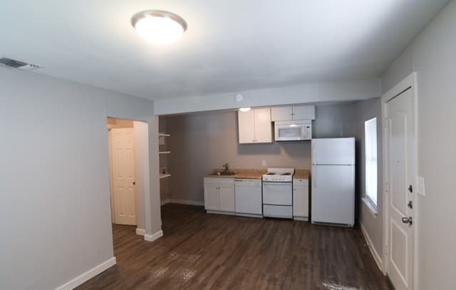 rental at 514  Bexar Dr in San Antonio, TX — photo 2