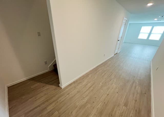 rental at 5433  Calton Bnd in San Antonio, TX — photo 2