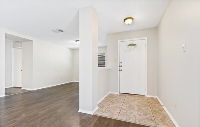 rental at 9919  Alexa Pl in San Antonio, TX — photo 2