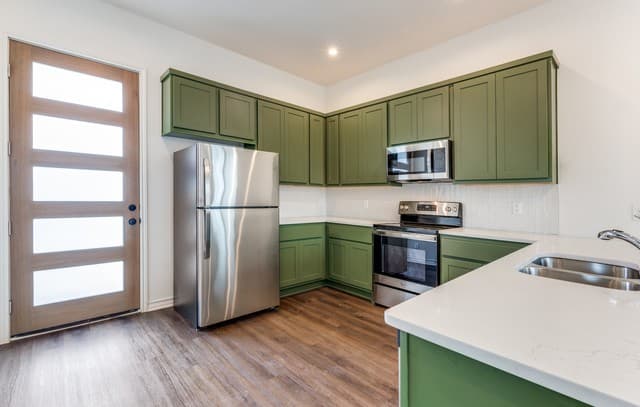 rental at 142  Porter St Unit 1201 in San Antonio, TX — photo 2