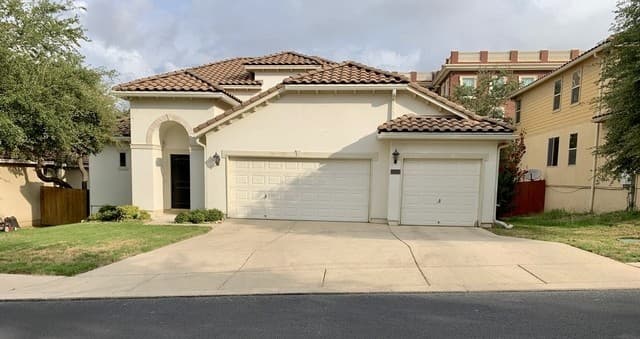 rental at 18410  Muir Glen in San Antonio, TX — photo 1