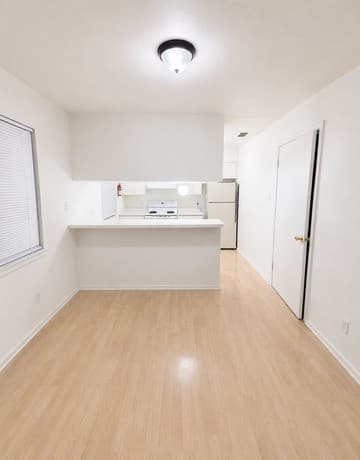 rental at 10819  Baltic Unit 4 in San Antonio, TX — photo 2