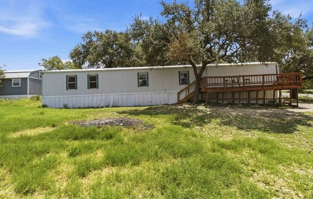 3-bedroom rental at 636 Balsa in Canyon Lake, TX — photo 1