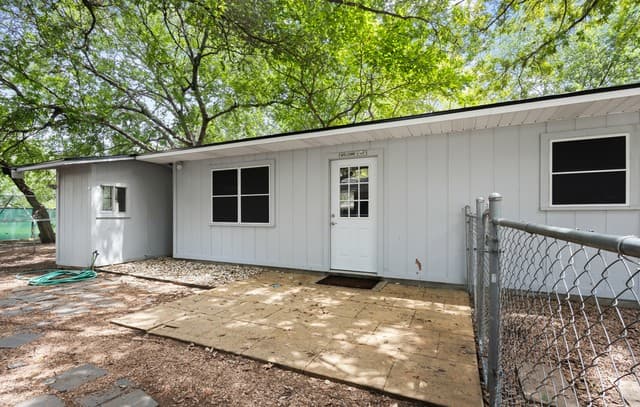 rental at 761  Whippoorwill Dr Unit B in Canyon Lake, TX — photo 3