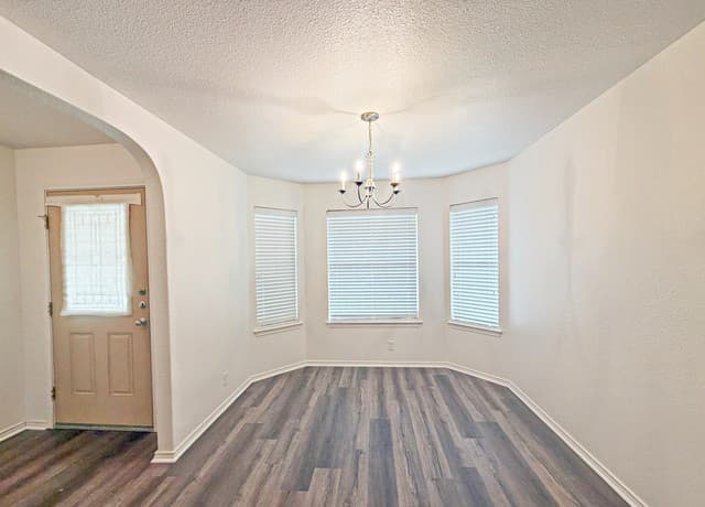rental at 3949  Wensledale Dr in Schertz, TX — photo 3