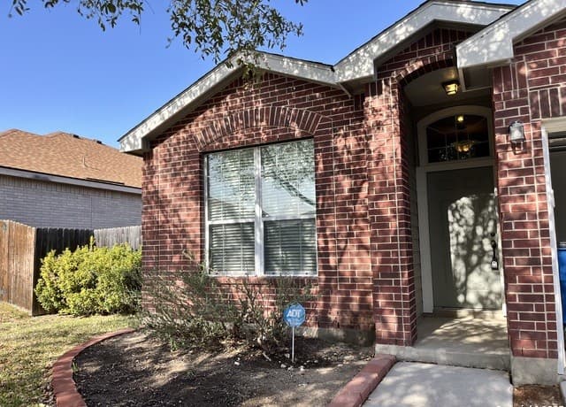 rental at 109 Silent Country in Cibolo TX