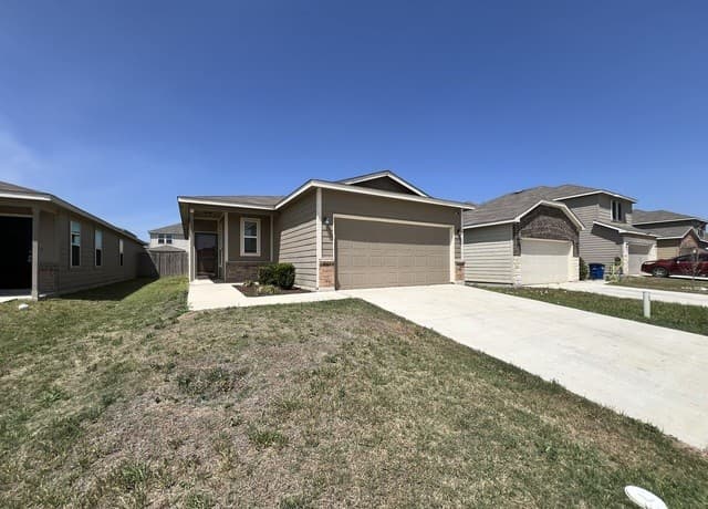 rental at 338  Mistflower in New Braunfels, TX — photo 4