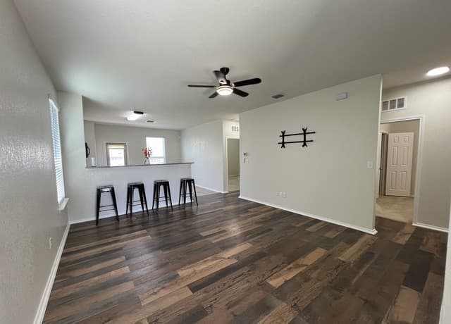 rental at 338  Mistflower in New Braunfels, TX — photo 5