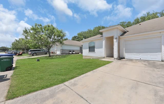 rental at 13020  Oconnor Cv in San Antonio, TX — photo 1
