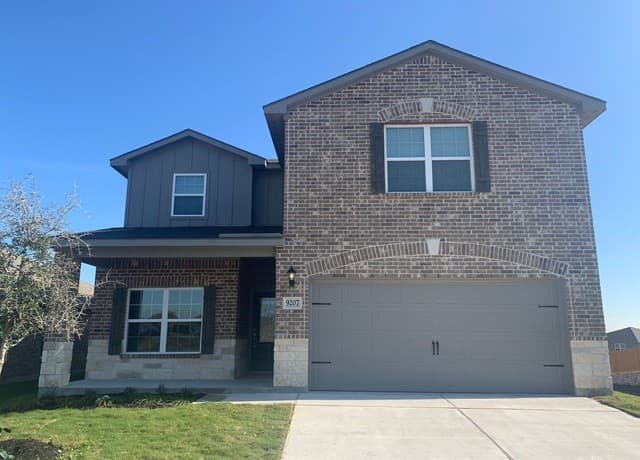 rental at 9207  Nubuck Br in Converse, TX — photo 2