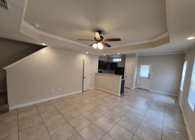 rental at 6630  Mia Way Unit 101 in San Antonio, TX — photo 3