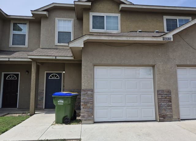 rental at 16825  Showdown Path Unit 3 in Selma, TX — photo 1