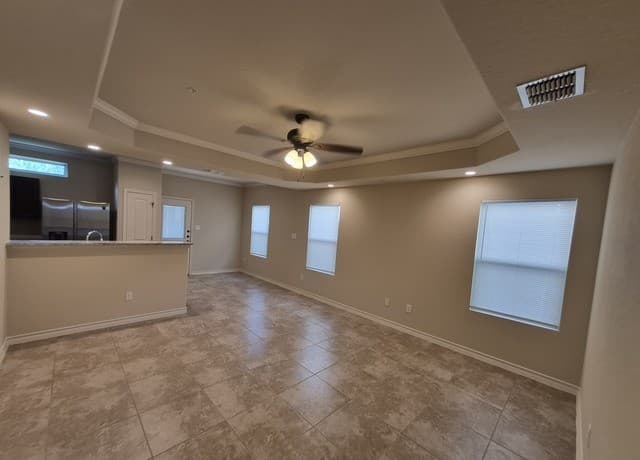 rental at 6327  Luglio Lane Unit 104 in San Antonio, TX — photo 2