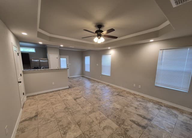 rental at 6303  Luglio Lane Unit 102 in San Antonio, TX — photo 2