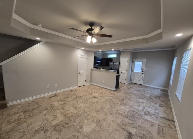 rental at 6303  Luglio Lane Unit 102 in San Antonio, TX — photo 3