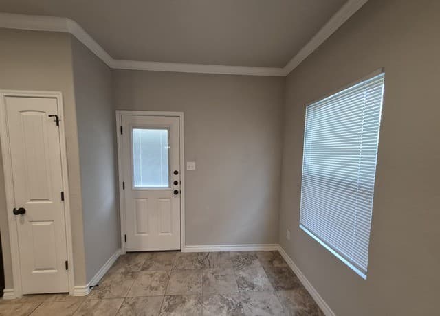 rental at 6303  Luglio Lane Unit 102 in San Antonio, TX — photo 5