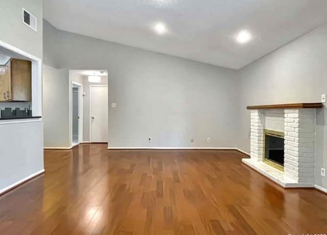 rental at 11520  Huebner Rd Unit 107 in San Antonio, TX — photo 5