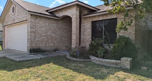 rental at 5015  Viking Coral in San Antonio, TX — photo 1