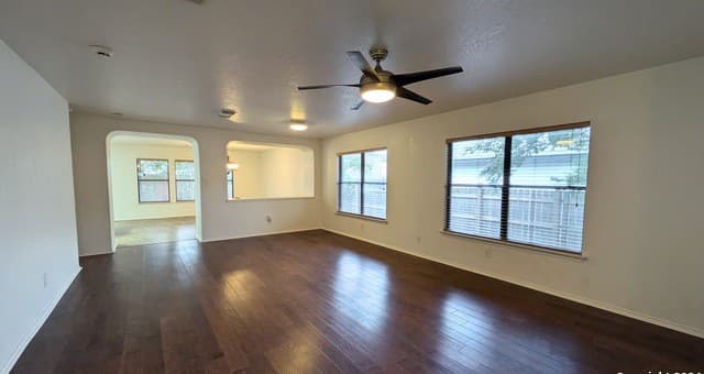 rental at 5015  Viking Coral in San Antonio, TX — photo 5