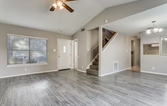 rental at 4031  Sunrise Bluff Dr in San Antonio, TX — photo 2