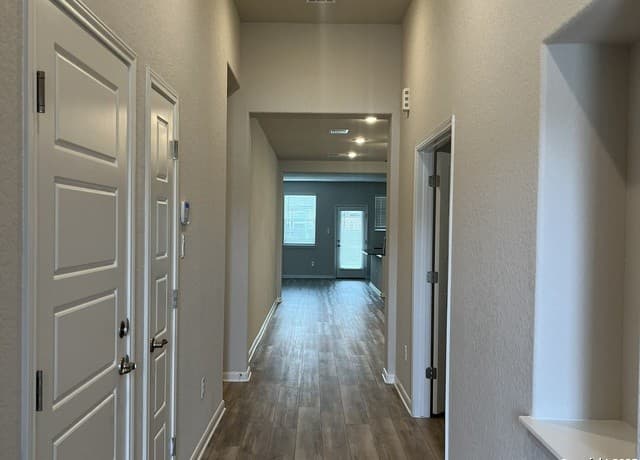 rental at 8234  Sunrise Glen in Schertz, TX — photo 2