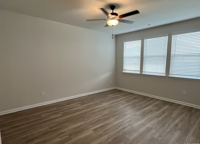 rental at 8234  Sunrise Glen in Schertz, TX — photo 4