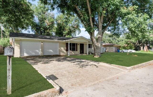 rental at 138  Bobolink Dr in New Braunfels, TX — photo 3