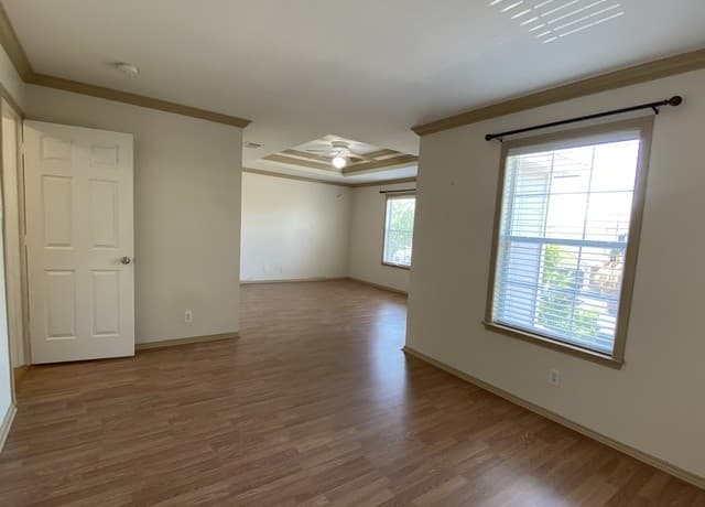 rental at 7940  Abbotts Pointe in San Antonio, TX — photo 5