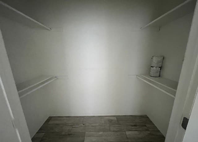 rental at 4207  Commercial Unit 102 in San Antonio, TX — photo 5