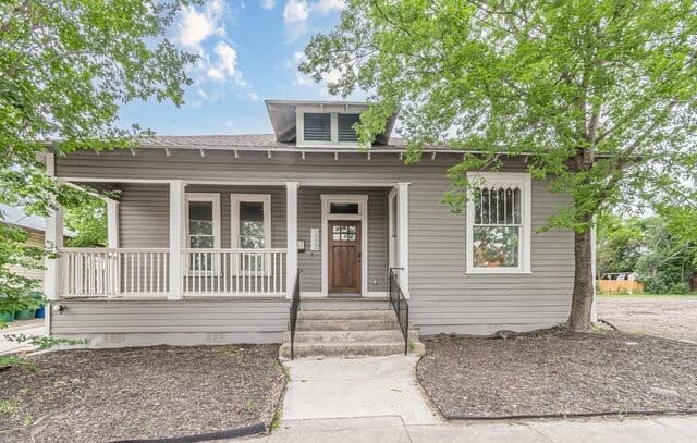 rental at 1022  Nolan in San Antonio, TX — photo 1