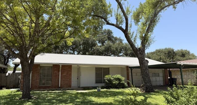 rental at 7418  Pipers Creek St in San Antonio, TX — photo 1