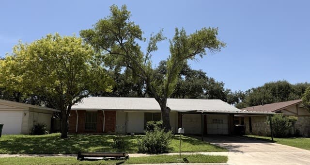 rental at 7418  Pipers Creek St in San Antonio, TX — photo 3