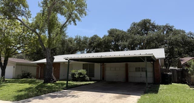 rental at 7418  Pipers Creek St in San Antonio, TX — photo 4