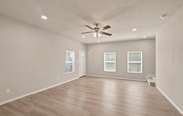rental at 7226  Briar Pl Unit 102 in San Antonio, TX — photo 4