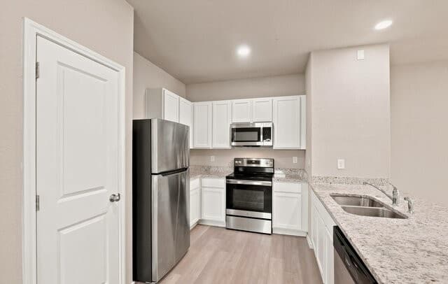 rental at 7226  Briar Pl Unit 102 in San Antonio, TX — photo 5