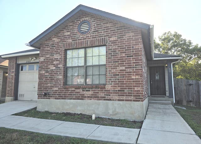 rental at 2303 Dalhart Pass in San Antonio TX