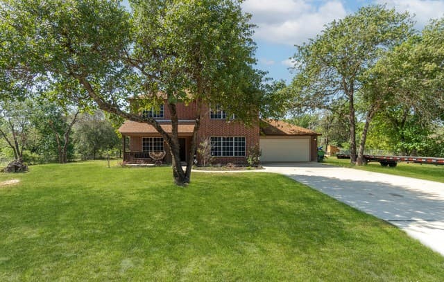 rental at 90  Nine Patch Dr in Poteet, TX — photo 4