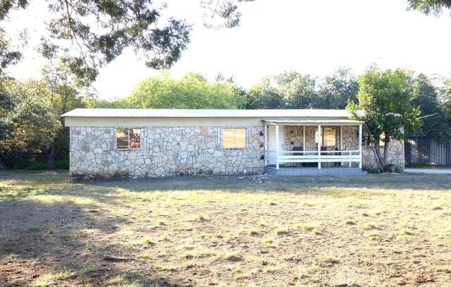 rental at 1884  Live Oak in Canyon Lake, TX — photo 2