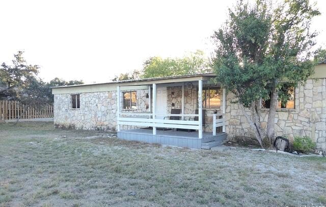 rental at 1884  Live Oak in Canyon Lake, TX — photo 4