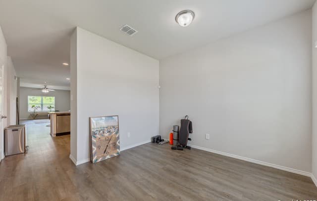 rental at 7627  Apex Landing in San Antonio, TX — photo 2