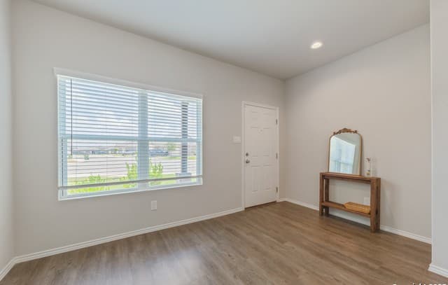 rental at 7627  Apex Landing in San Antonio, TX — photo 3