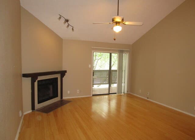 2-bedroom rental at 12446 Starcrest Dr Unit 108 in San Antonio, TX — photo 4